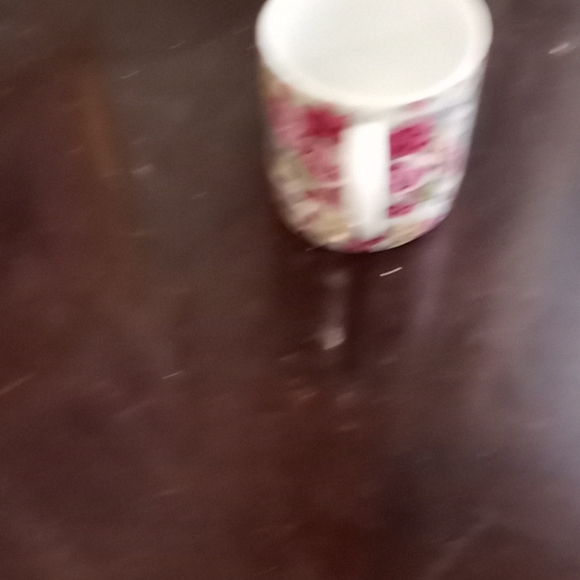 Teacups - Picture 4 of 16